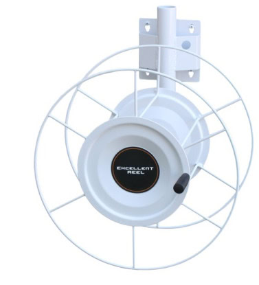 Hadicový naviják pro snadné skladování a manipulaci s hadicemi.